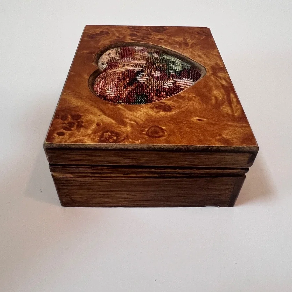 Vintage Burl Wood Heart Needlepoint Jewelry Box Small Mirrored Keepsake Case